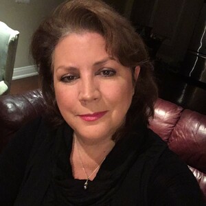 lorettahoward's avatar